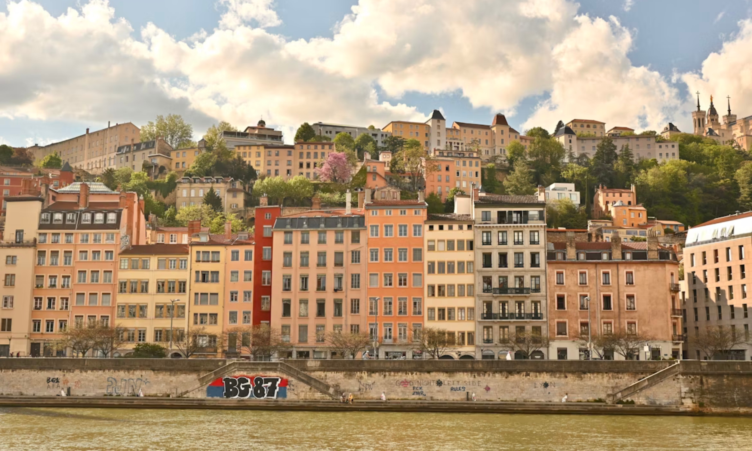 Lyon Family Travel Guide - Slider 6