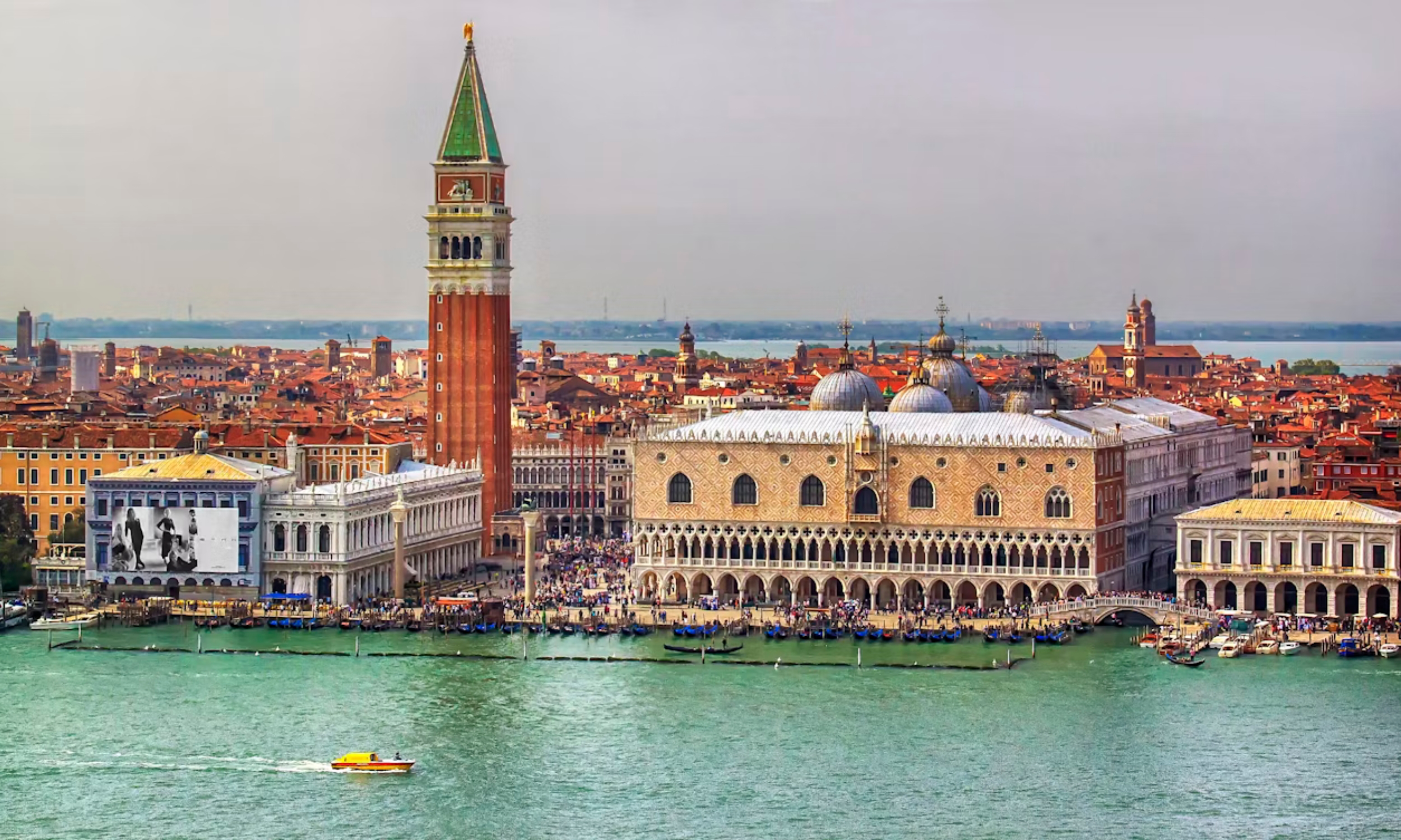 Venice Family Travel Guide - Slider 4
